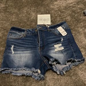 Denim shorts, size medium. NEVAAAAA worn!
